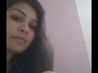 Sexy desi girl showing her pussy